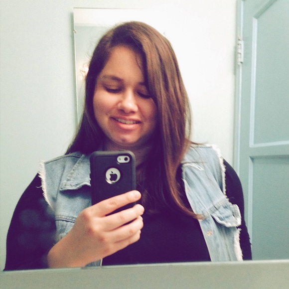 Meet your Posher, Sabrina - Picture 4 of 4